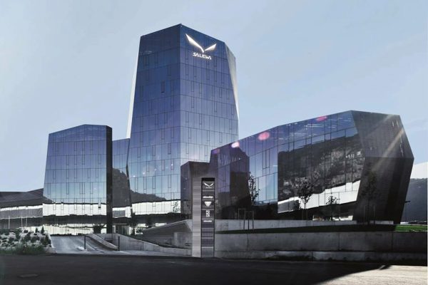 Oberalp Group crea un unico punto d’accesso insieme a LumApps